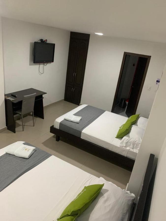 Hotel Castellon Plaza 佩雷拉 外观 照片