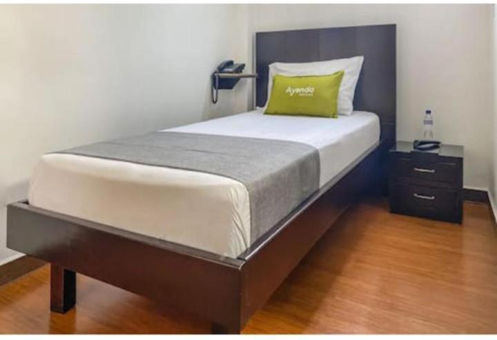 Hotel Castellon Plaza 佩雷拉 外观 照片